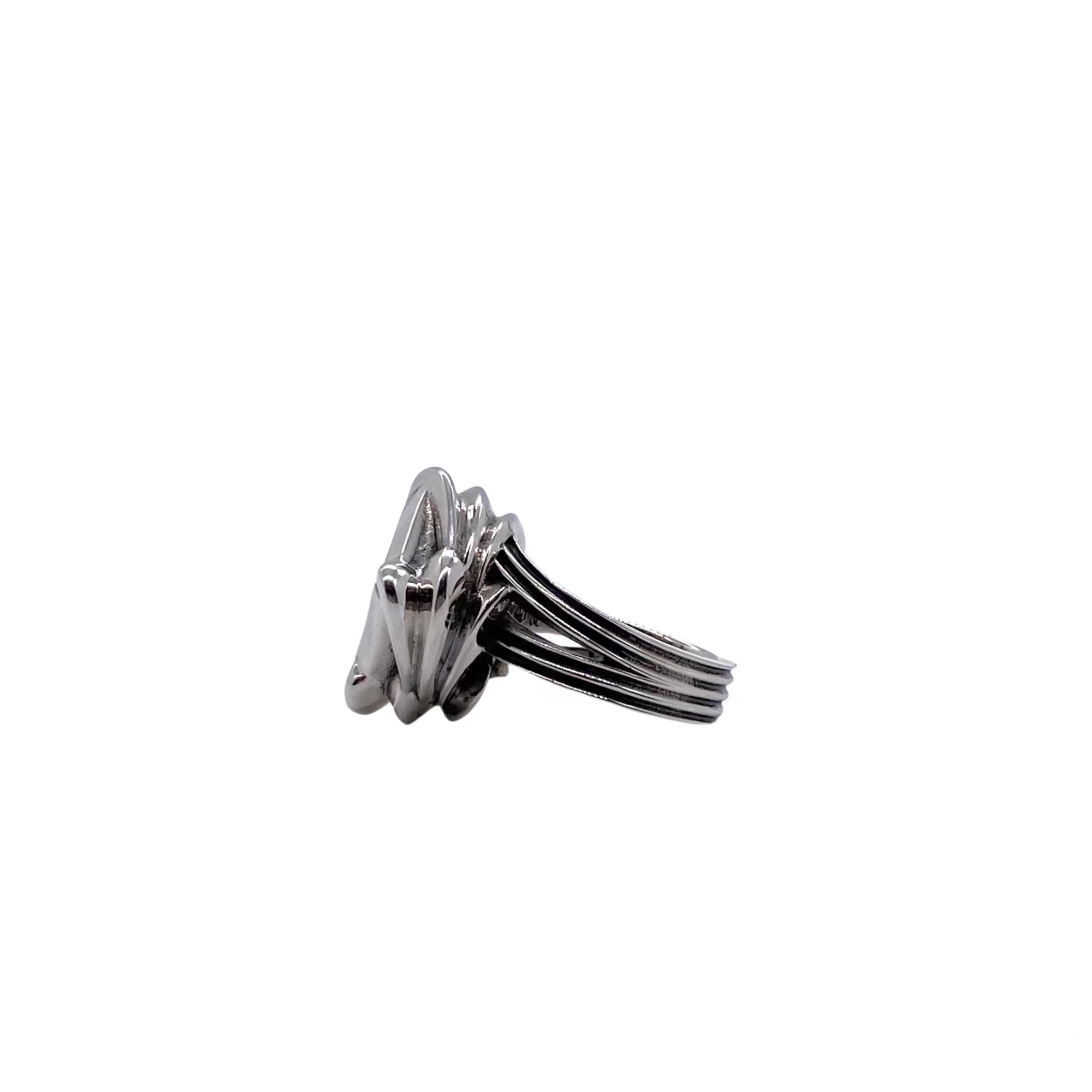 CHROME HEARTS diamond fleur-de-lis ring（CHROME HEARTS 267）