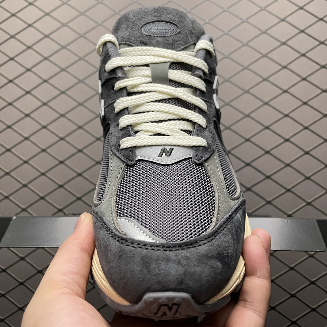 New Balance 2002R "Phantom"(M2002RHO）