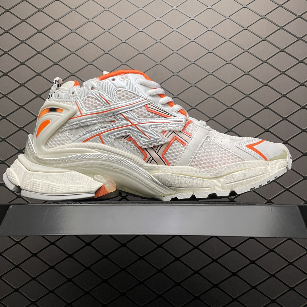 BALENCIAGA Runner Sneaker "Fluo Orange"（677403W3RBM9770）