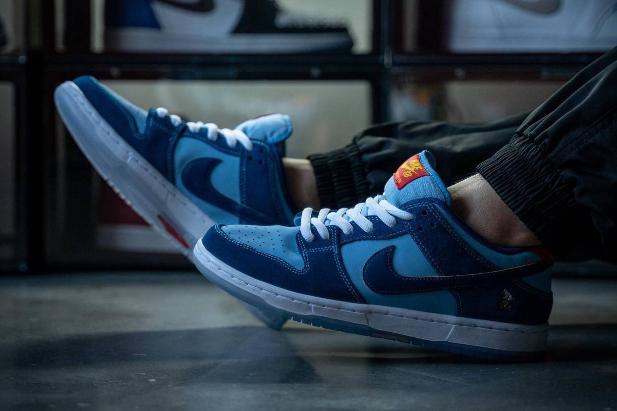 スニダンで購入可｜Why So Sad? × Nike SB Dunk Low "Coastal Blue/Speed  Yellow-University Red" 抽選/販売/定価まとめ | スニーカーダンク