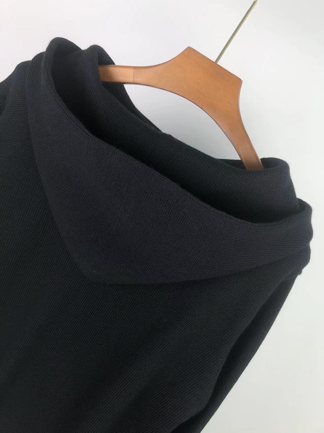 AMIRI Eyelash Logo Knitted Hoodie (PF22MKH005-001）