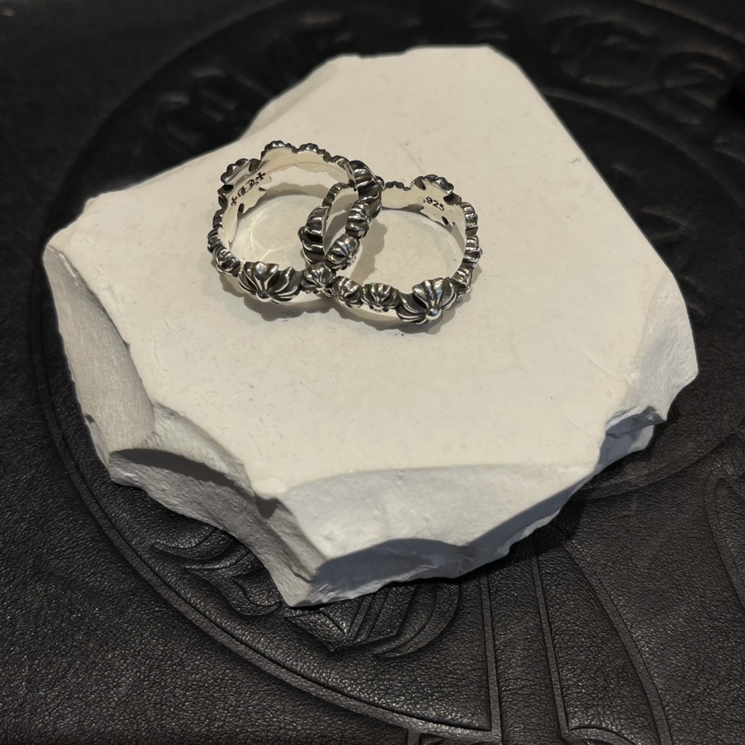 CHROME HEARTS Cross Flower Side Ring（CHROME HEARTS 280）