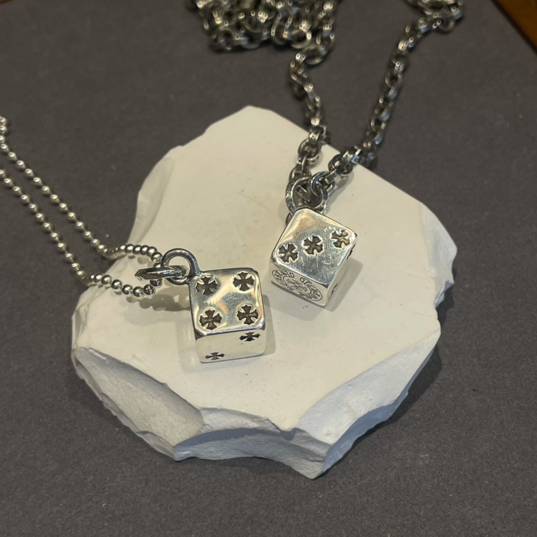 Chrome hearts hoop dice necklace（CHROME HEARTS 303）