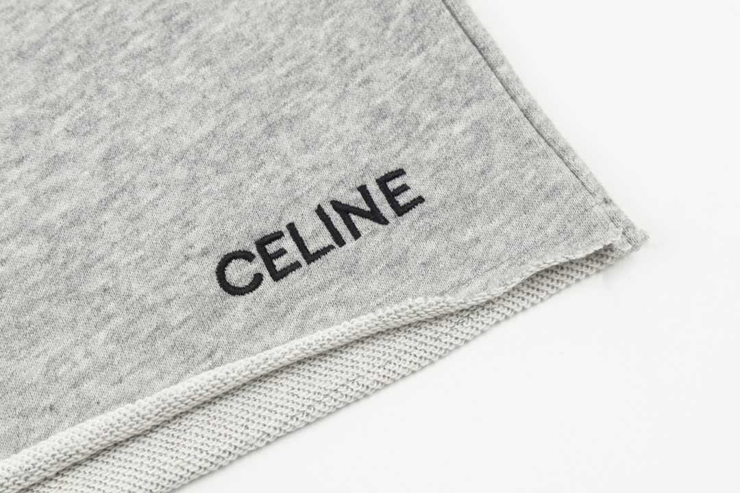 CELINE EMBROIDERED SHORTS IN COTTON FLEECE (2Z063670Q-01CB）