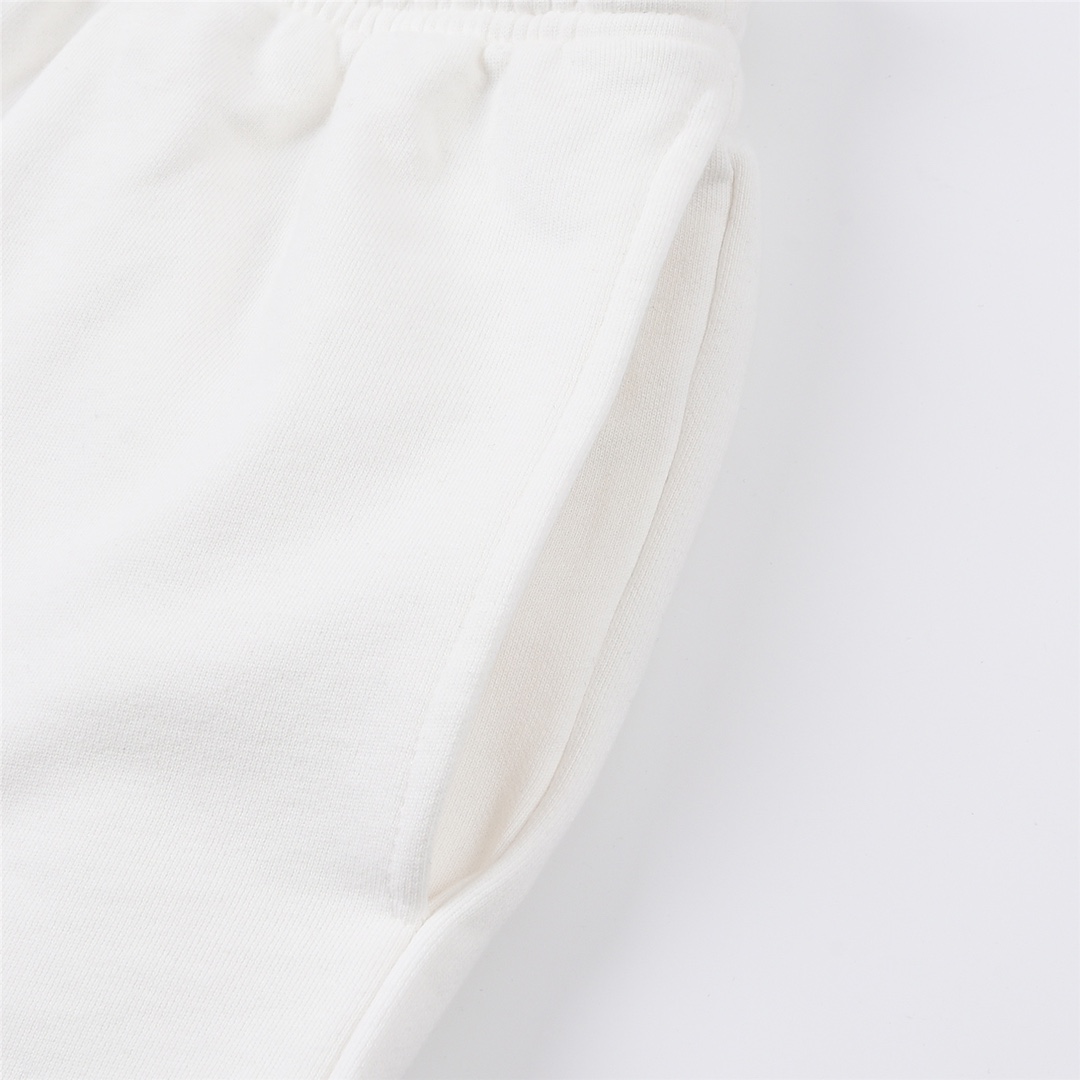 CELINE EMBROIDERED SHORTS IN COTTON FLEECE (2Z063670Q-01CB）