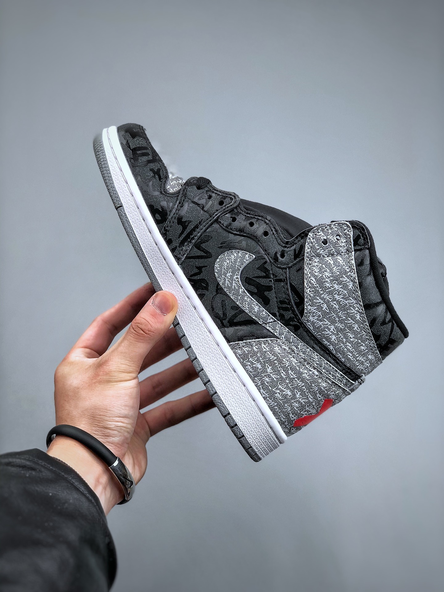 Nike Air Jordan 1 High OG "Rebellionaire"（555088-036）