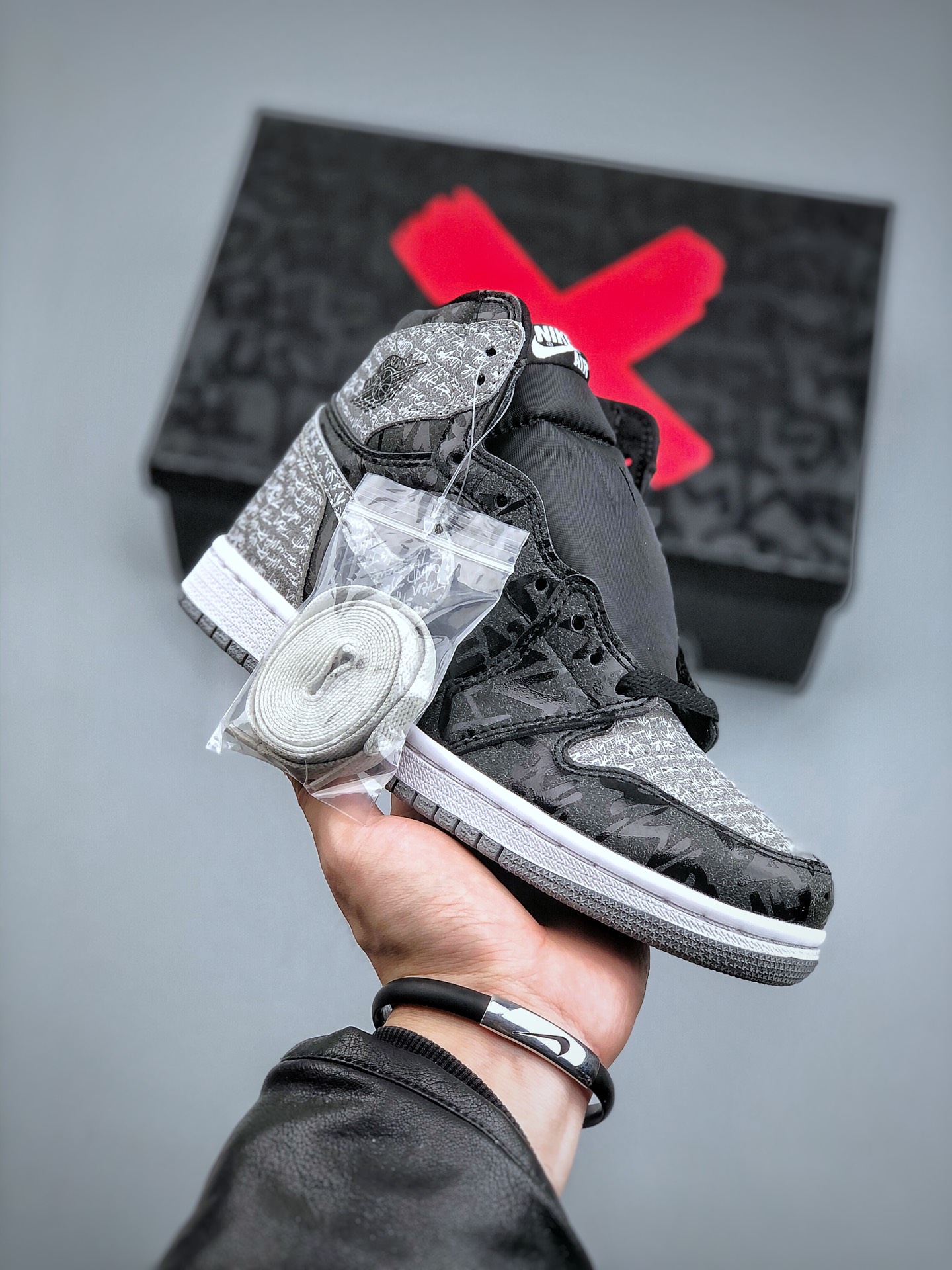 Nike Air Jordan 1 High OG "Rebellionaire"（555088-036）