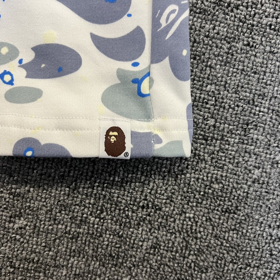 BAPE Space Camo Shark Sweat Shorts (SS21) White（1F30-153-006）