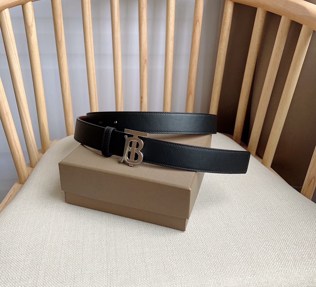 BURBERRY reversible leather belt with TB logo（80525301）