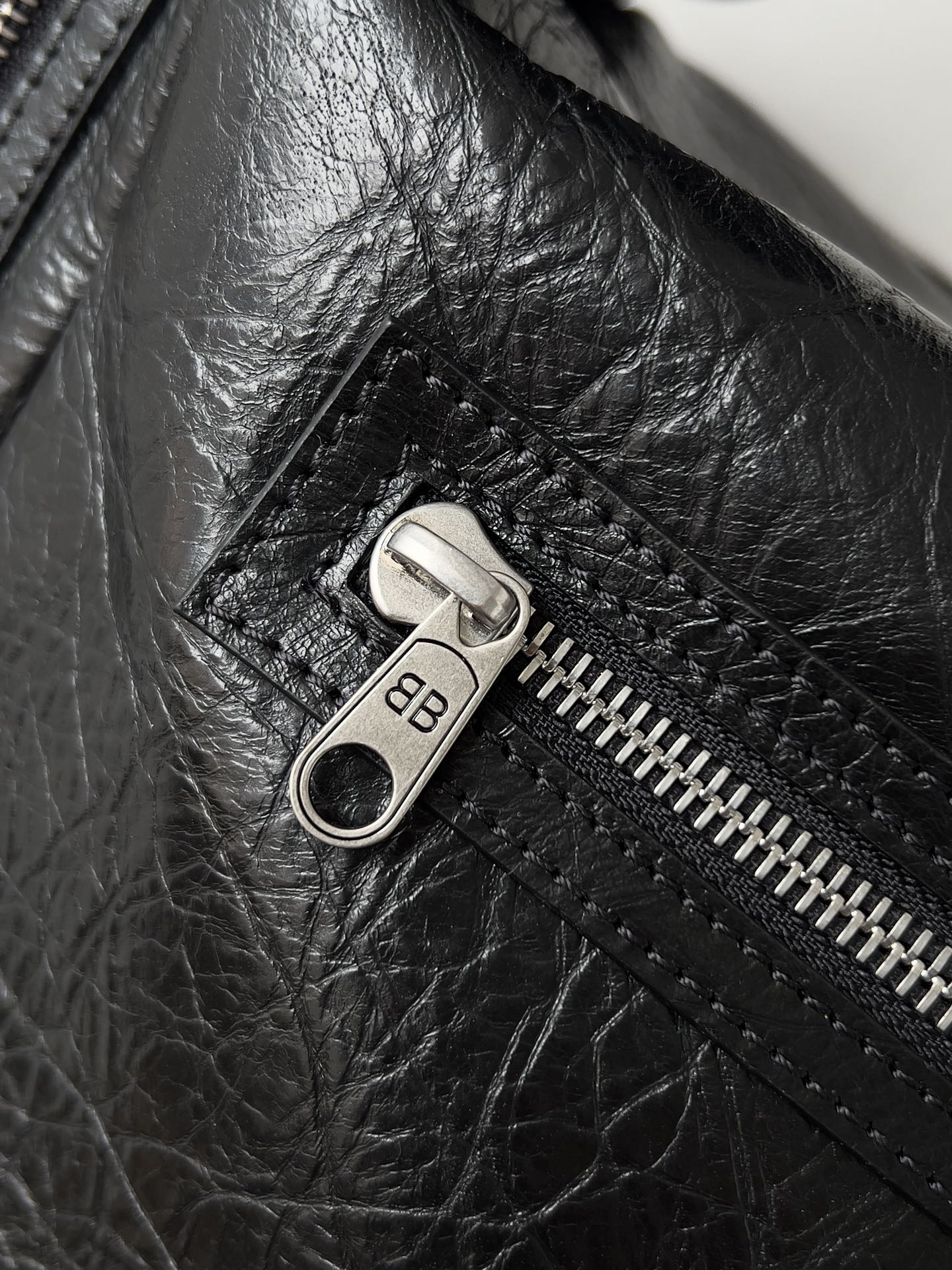 Balenciaga Superbusy  Sling Bag 'Black'（702168210C81000）