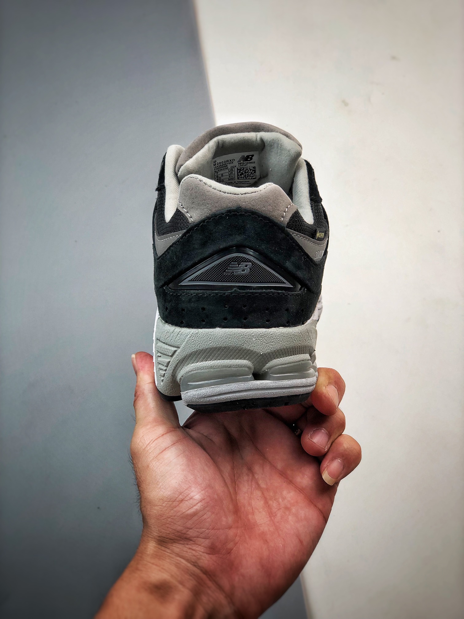 New Balance 2002R GORE-TEX "Black/Gray"(M2002RXD）