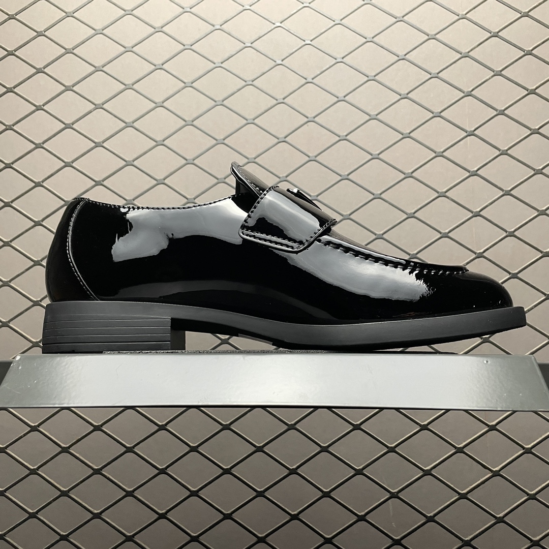 Prada leather loafers （1D329N-069-F0002-F-025）