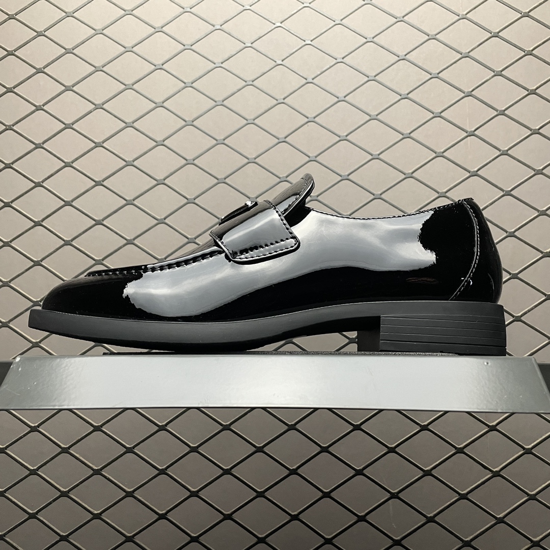 Prada leather loafers （1D329N-069-F0002-F-025）