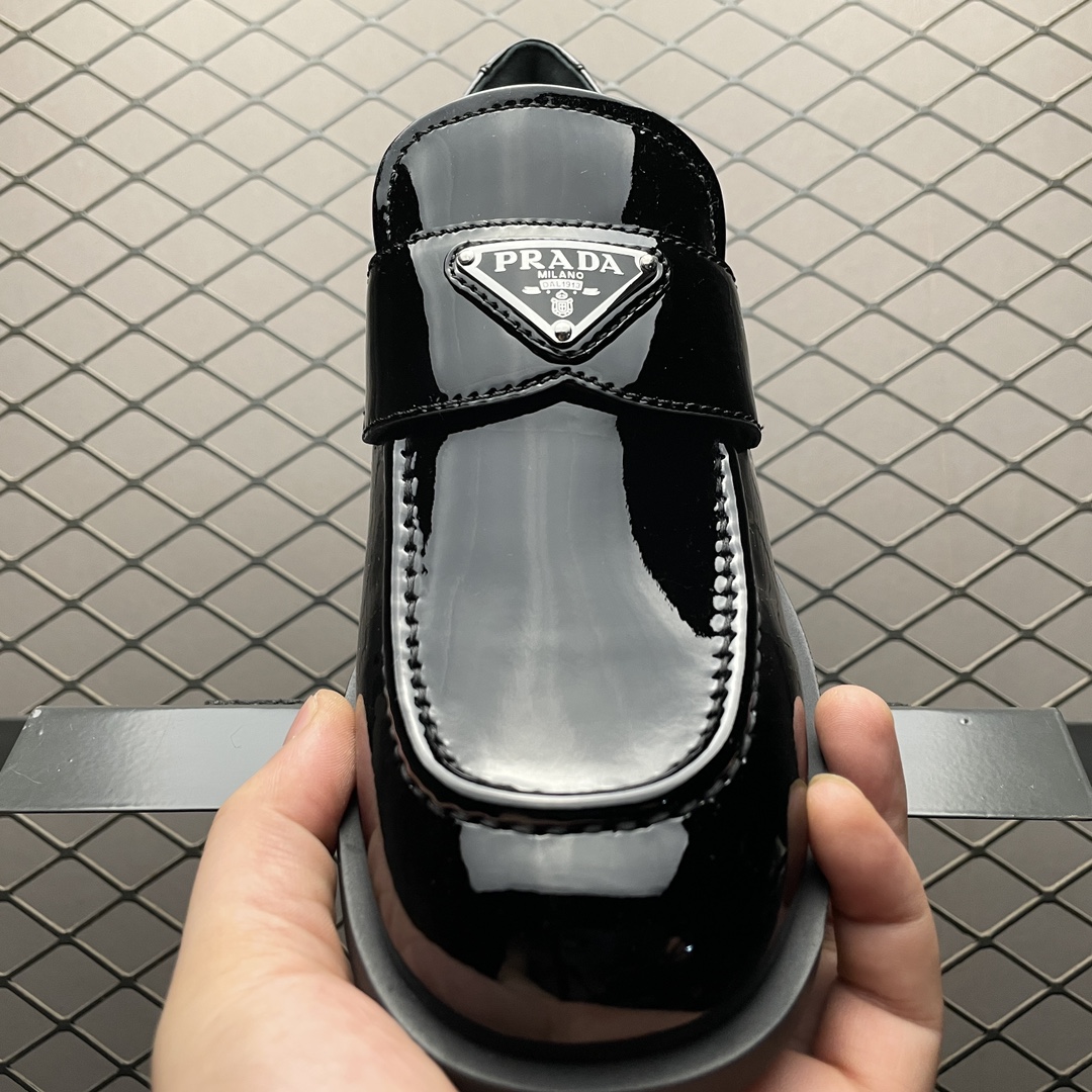 Prada leather loafers （1D329N-069-F0002-F-025）