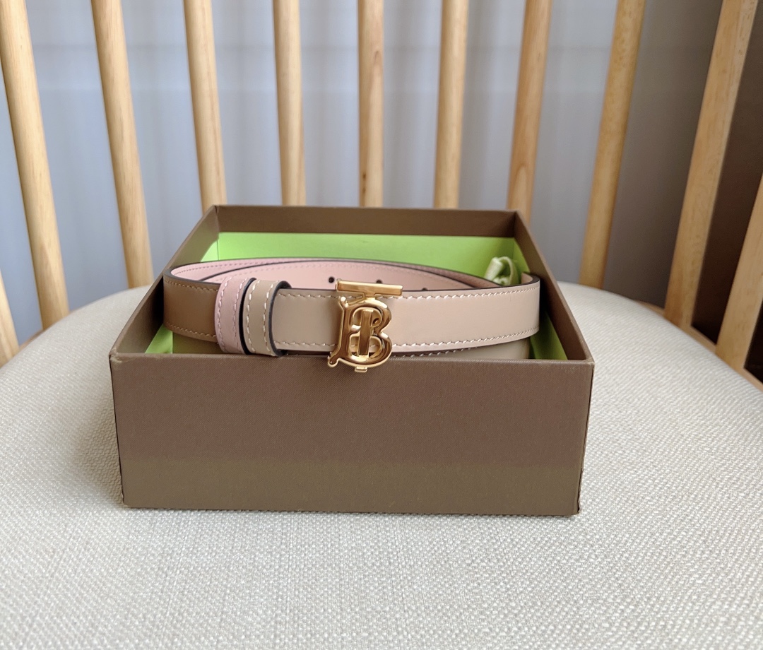 Burberry classic logo buckle reversible leather belt（80660521）
