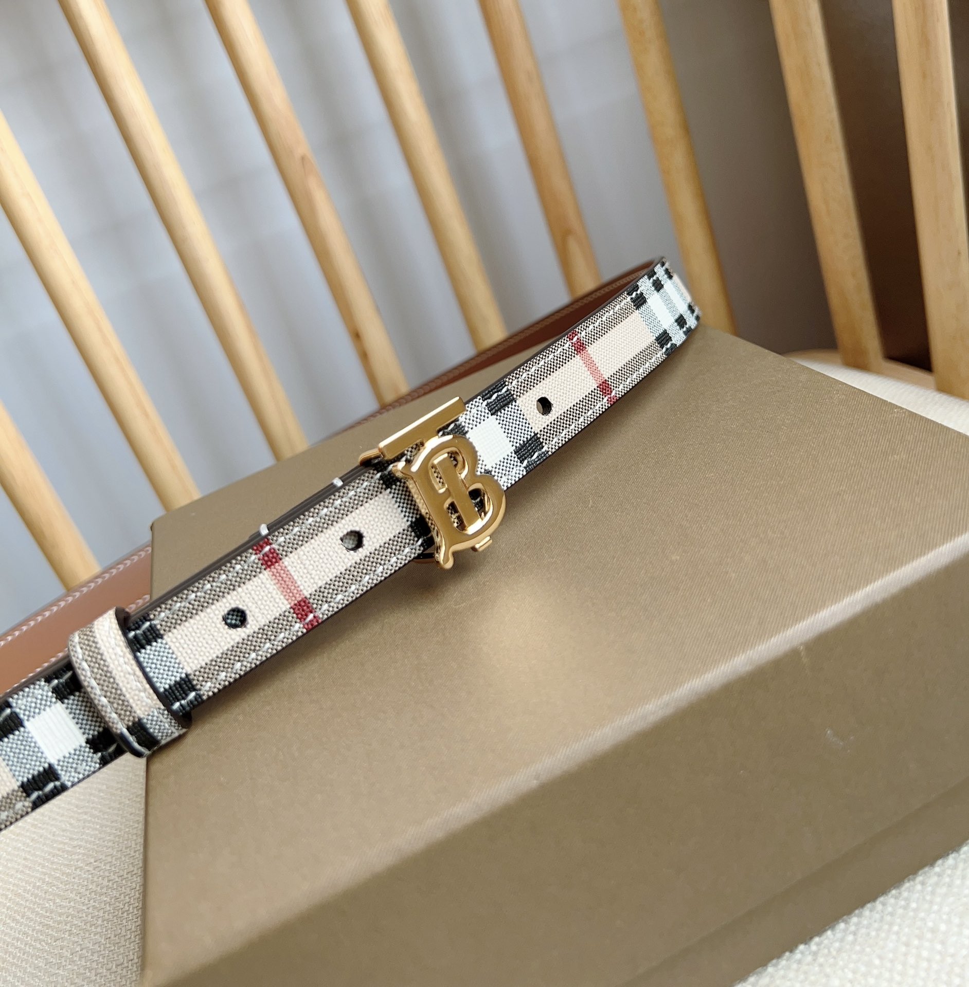 Burberry Check and Leather TB Belt（80704091）