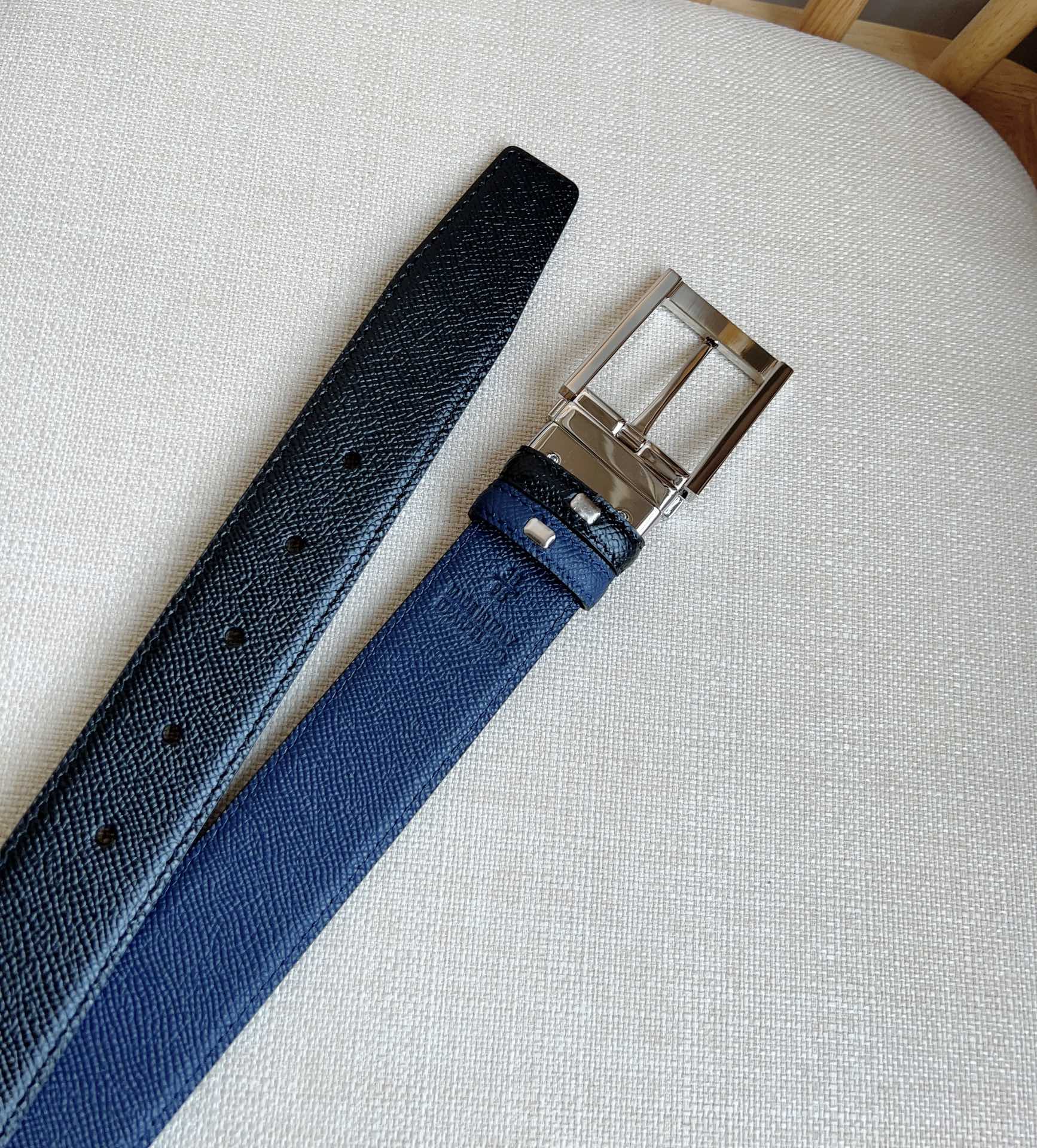 Burberry reversible grainy leather belt（80241651）