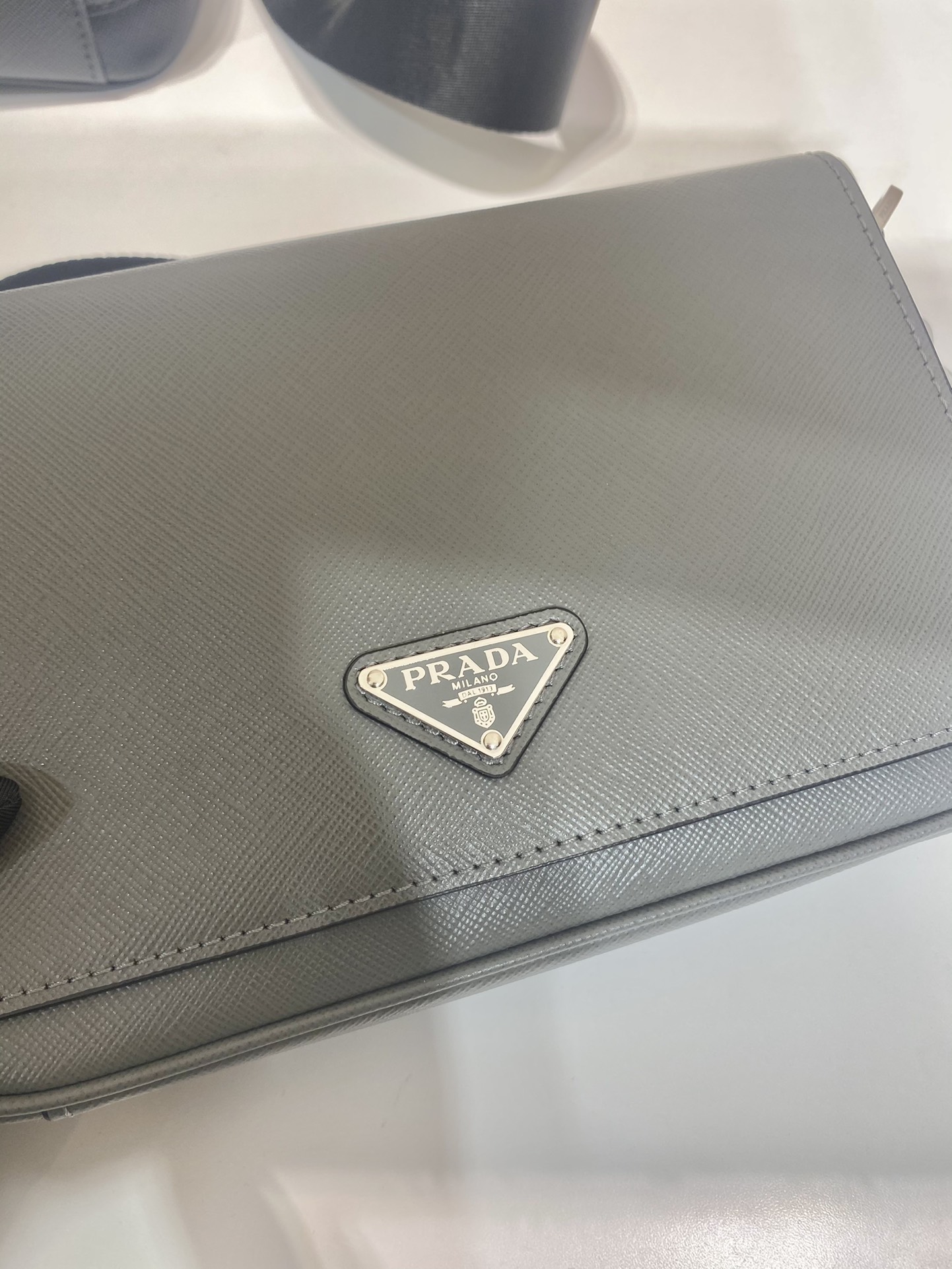 Prada Saffiano leather shoulder bag (2VD059_9Z2_F0002_V_OOO)