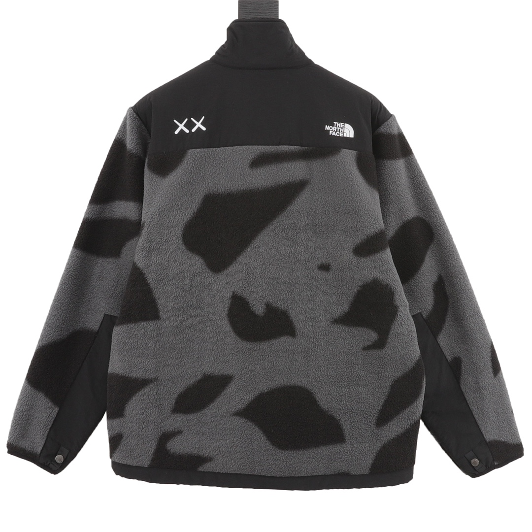 The North Face KAWS x Retro 1995 Denali Jacket（NF0A7WMB-7H0）
