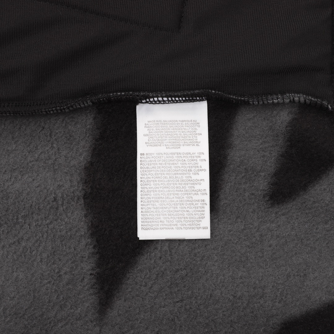 The North Face KAWS x Retro 1995 Denali Jacket（NF0A7WMB-7H0）