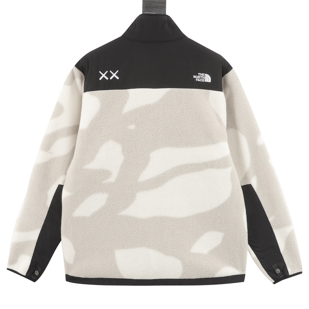 The North Face KAWS x Retro 1995 Denali Jacket（NF0A7WMB-7H0）