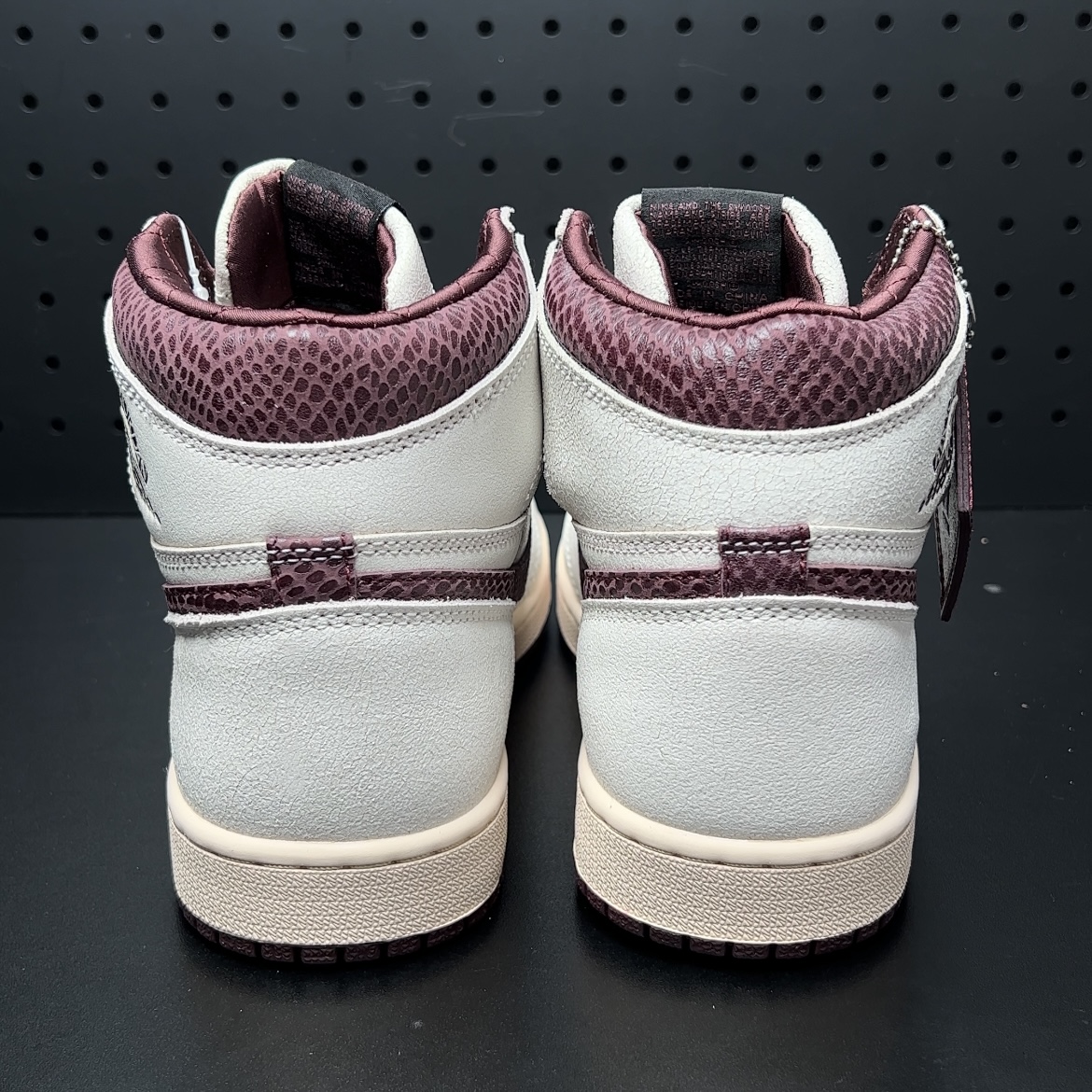 【LJR】A Ma Maniere × Nike Air Jordan 1 RETRO High OG "Sail and Burgundy" (DO7097-100)