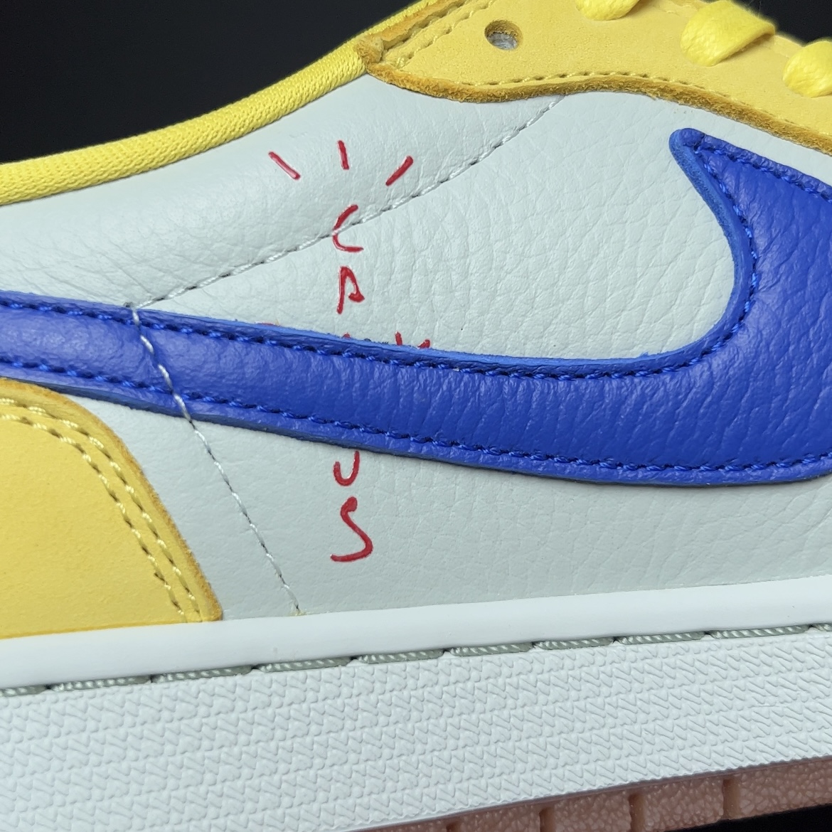 Travis Scott × Nike WMNS Air Jordan 1 Low OG "Canary" (DZ4137-700 )