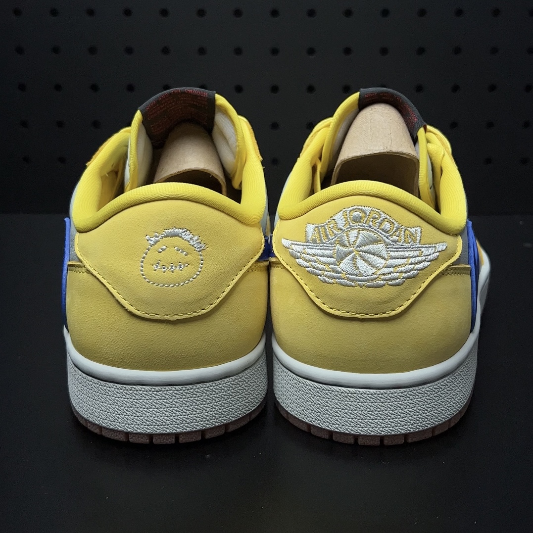 Travis Scott × Nike WMNS Air Jordan 1 Low OG "Canary" (DZ4137-700 )