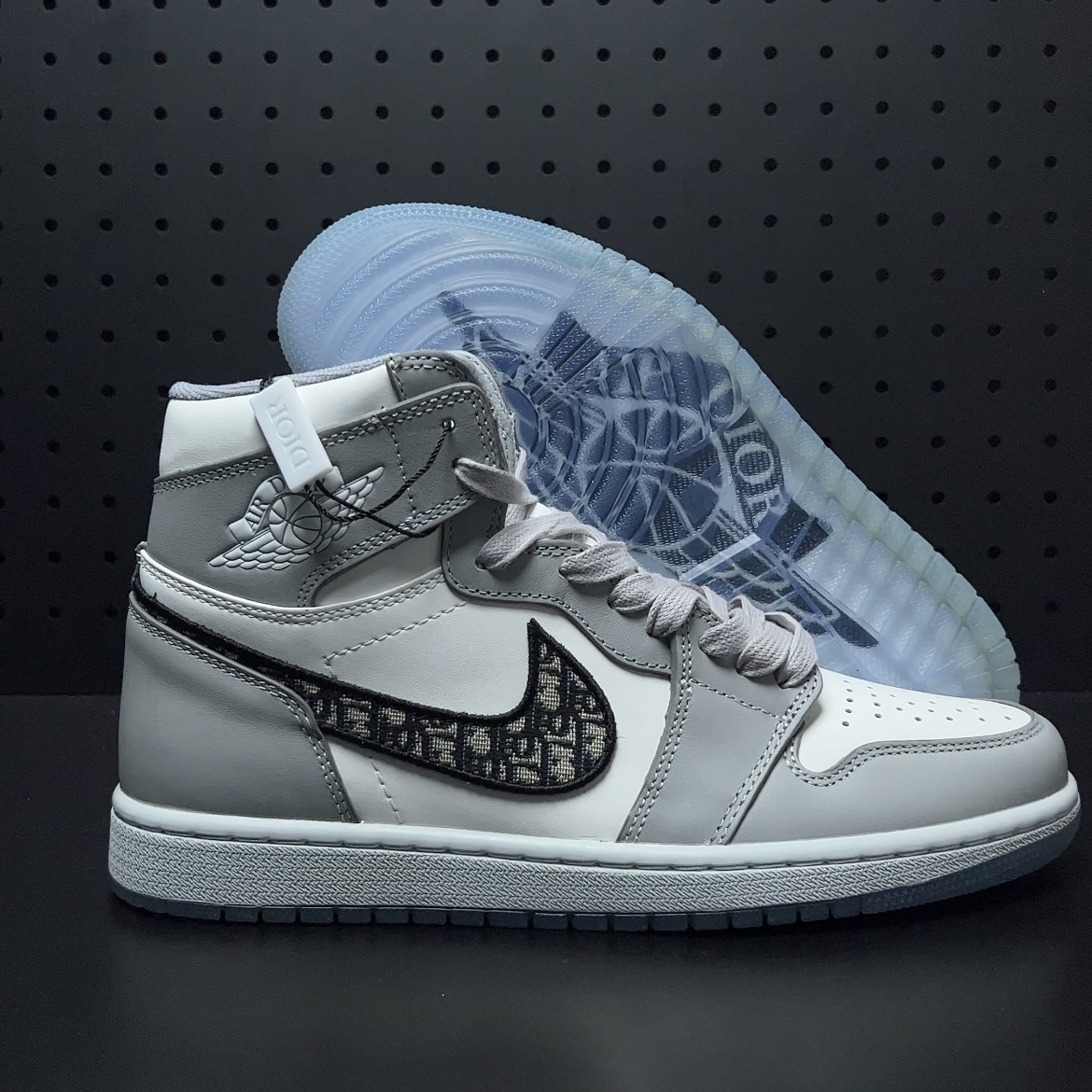 早い者勝ち セール中 NIKE air dior air Jordan 1 キーホルダー