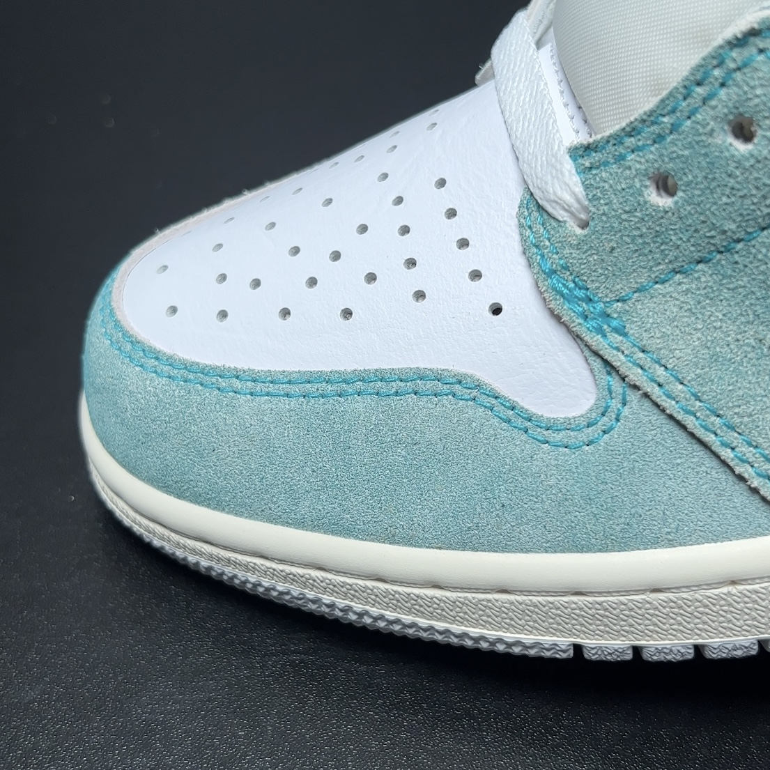 NIKE AIR JORDAN 1 RETRO HIGH OG TURBO GREEN（555088-311）