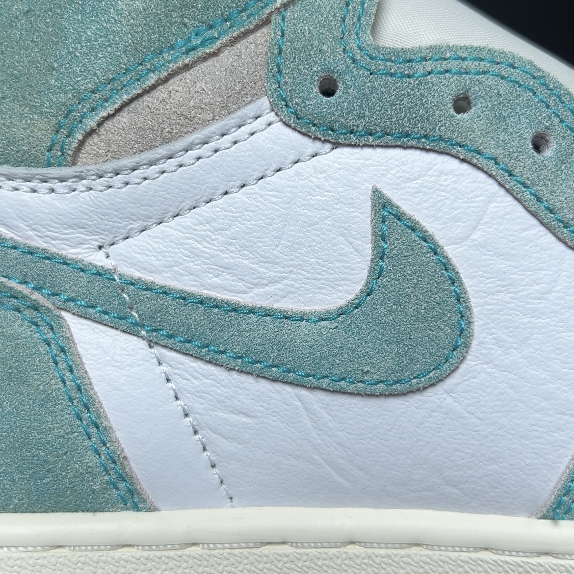 NIKE AIR JORDAN 1 RETRO HIGH OG TURBO GREEN（555088-311）