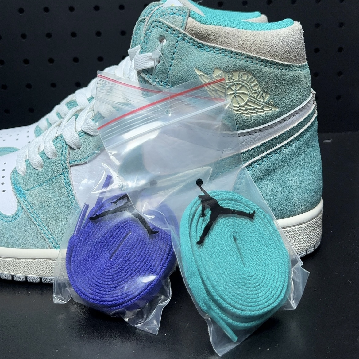 NIKE AIR JORDAN 1 RETRO HIGH OG TURBO GREEN（555088-311）