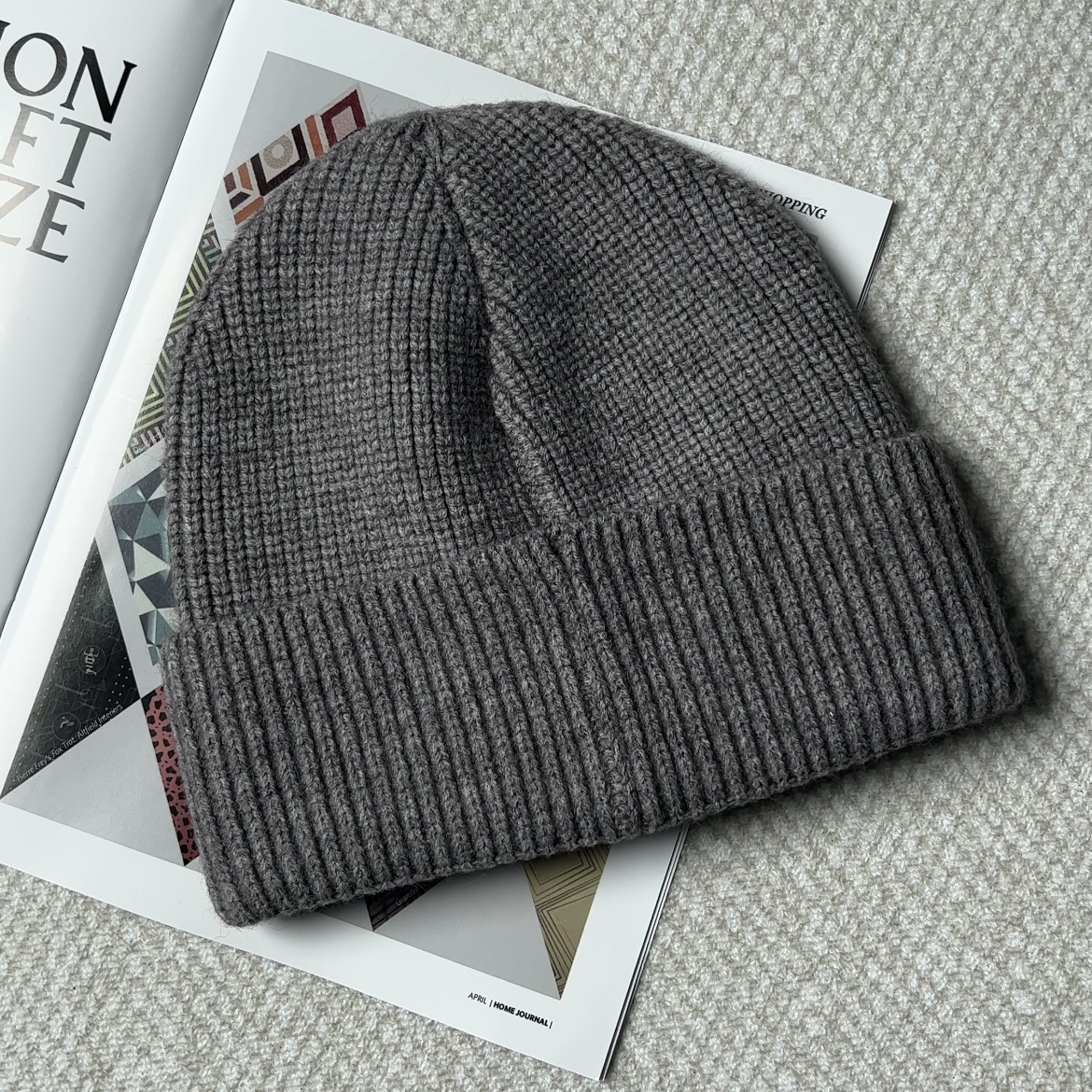 CELINE Beanie Men Gray（2AC93423P09GM）