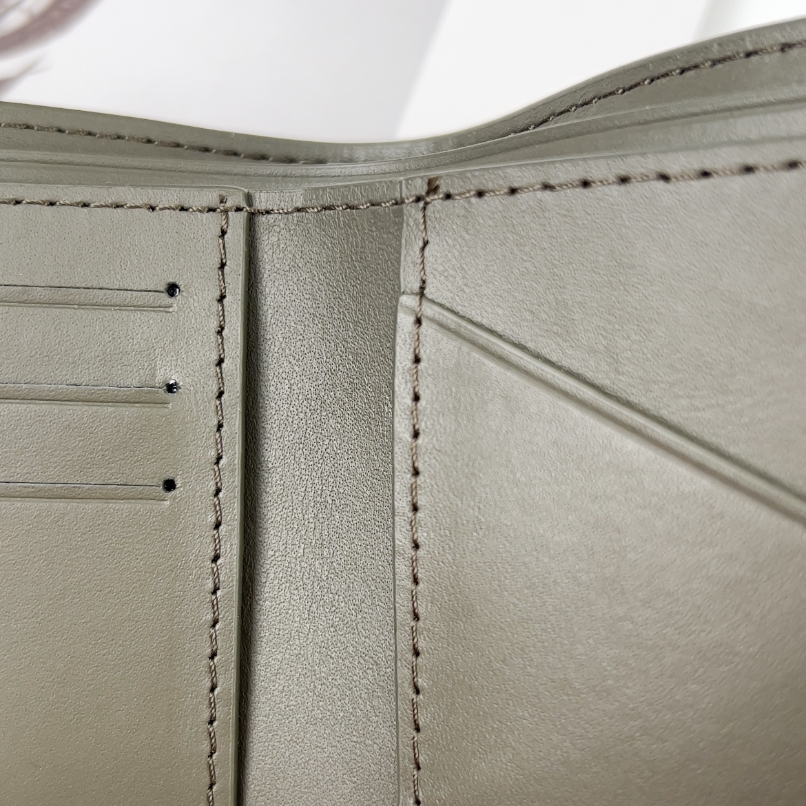 Louis Vuitton Portefeuille Multiple（M61695）