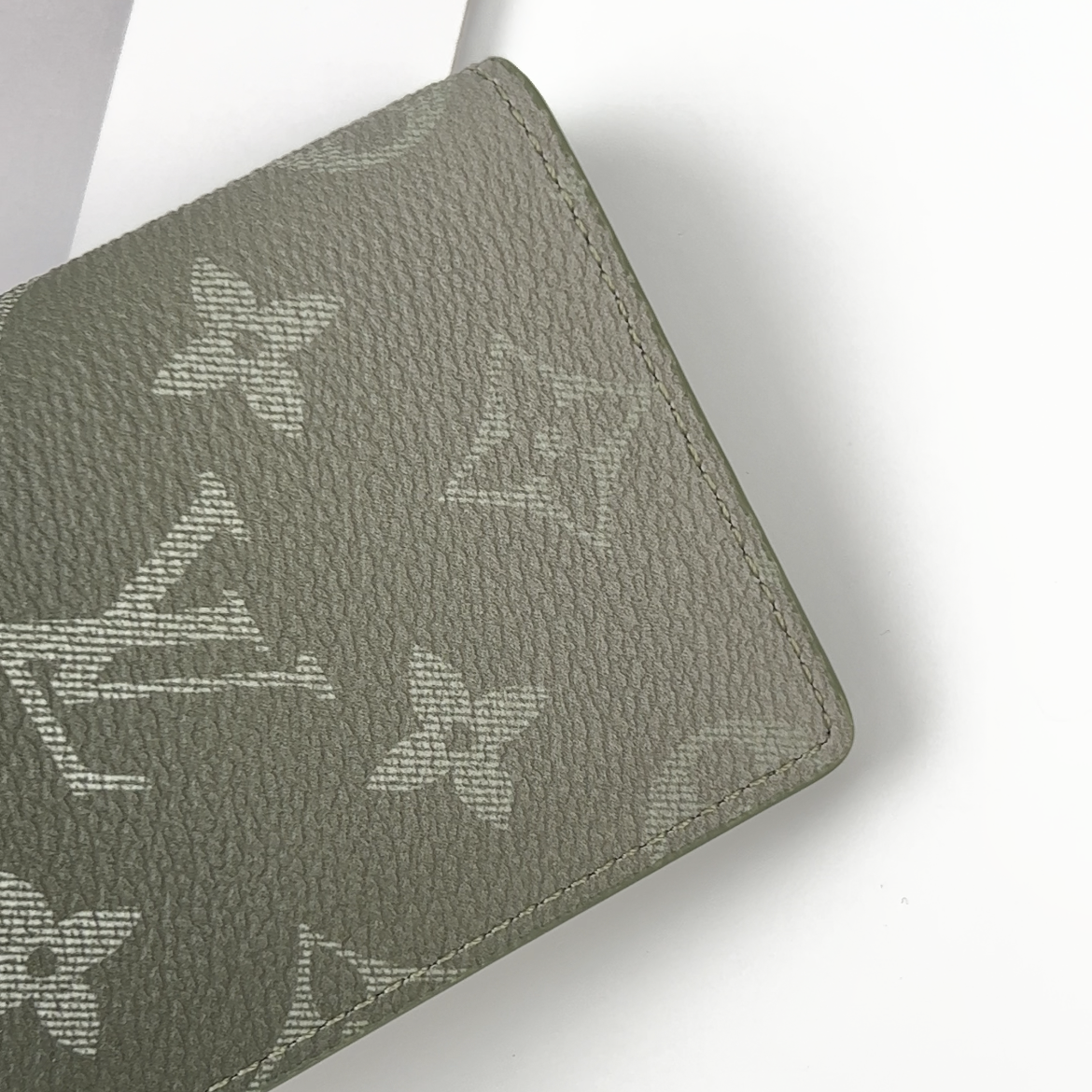 Louis Vuitton Pocket Organizer - Monogram Other （M11548）