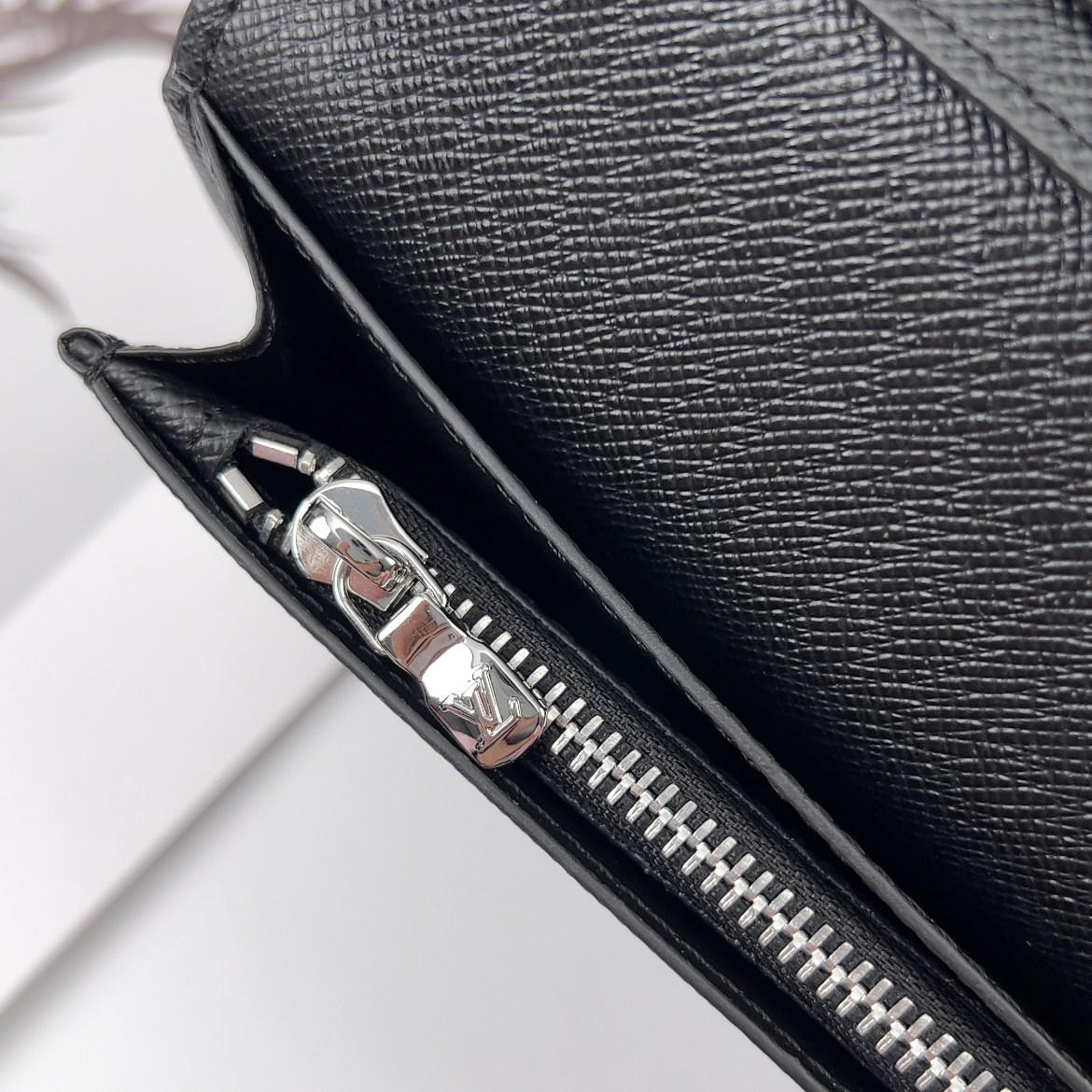 Louis Vuitton Portefeuille Brazza NM（M11546）