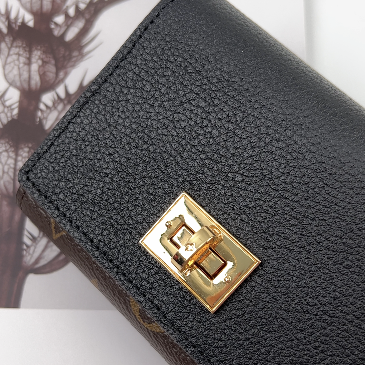 Louis Vuitton Victorine Wallet (M82640)