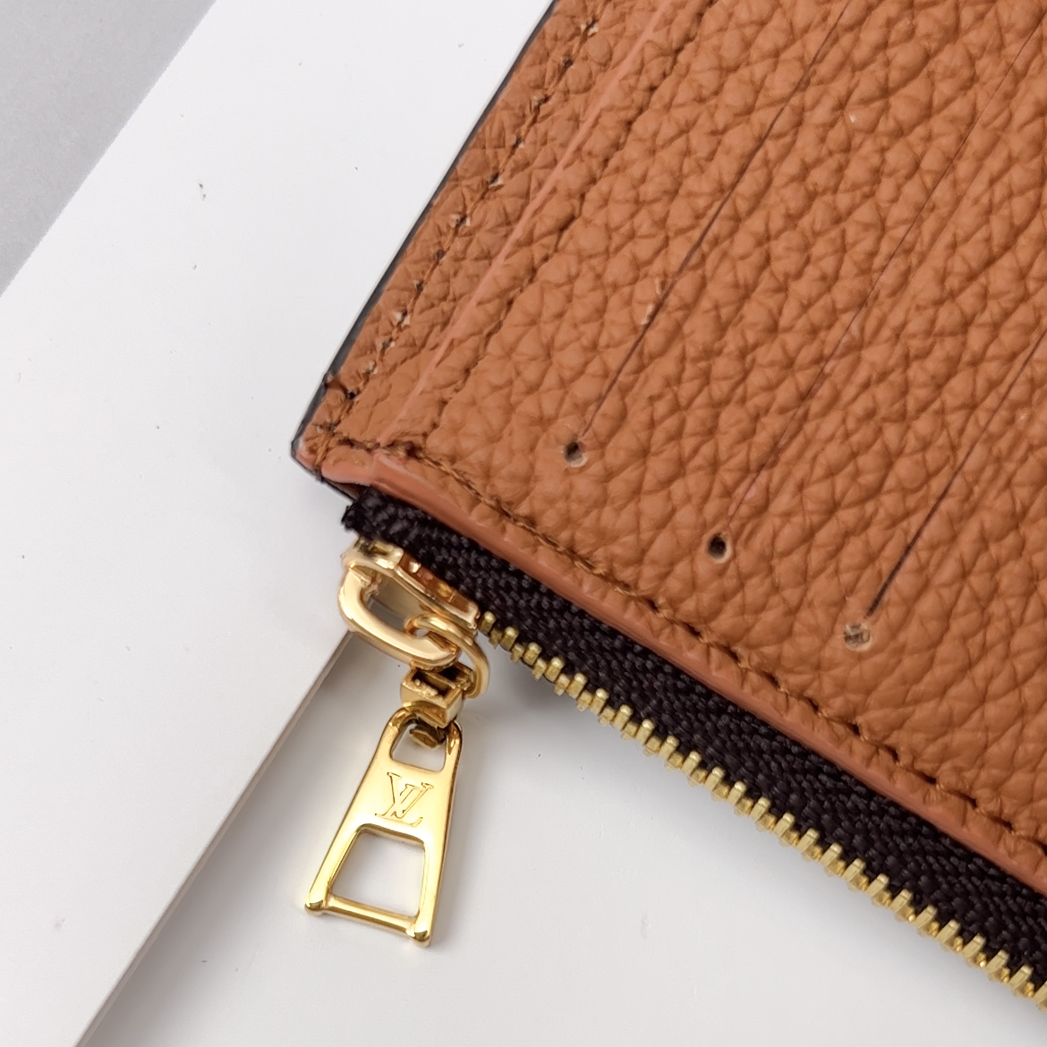 Louis Vuitton Victorine Wallet (M82640)