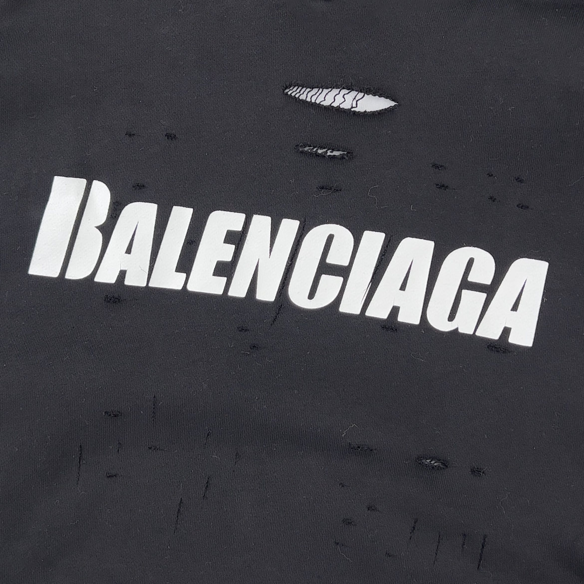 Balenciaga Caps SS22 logo hole-effect fleece sweatshirt（659403TKVB61070）