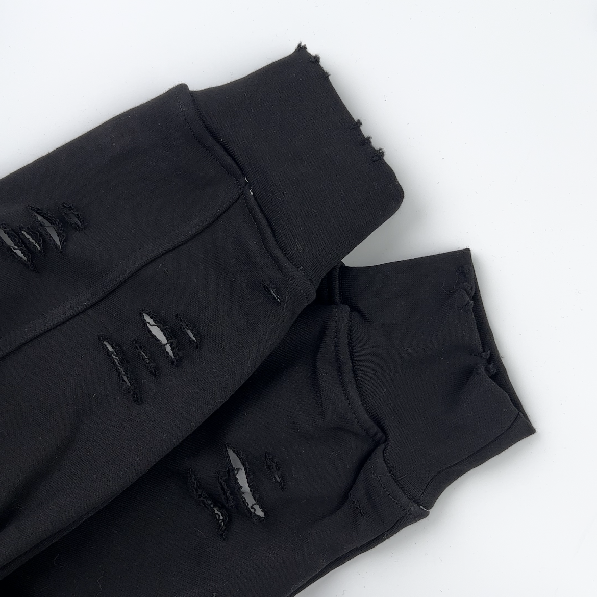 Balenciaga Caps SS22 logo hole-effect fleece sweatshirt（659403TKVB61070）