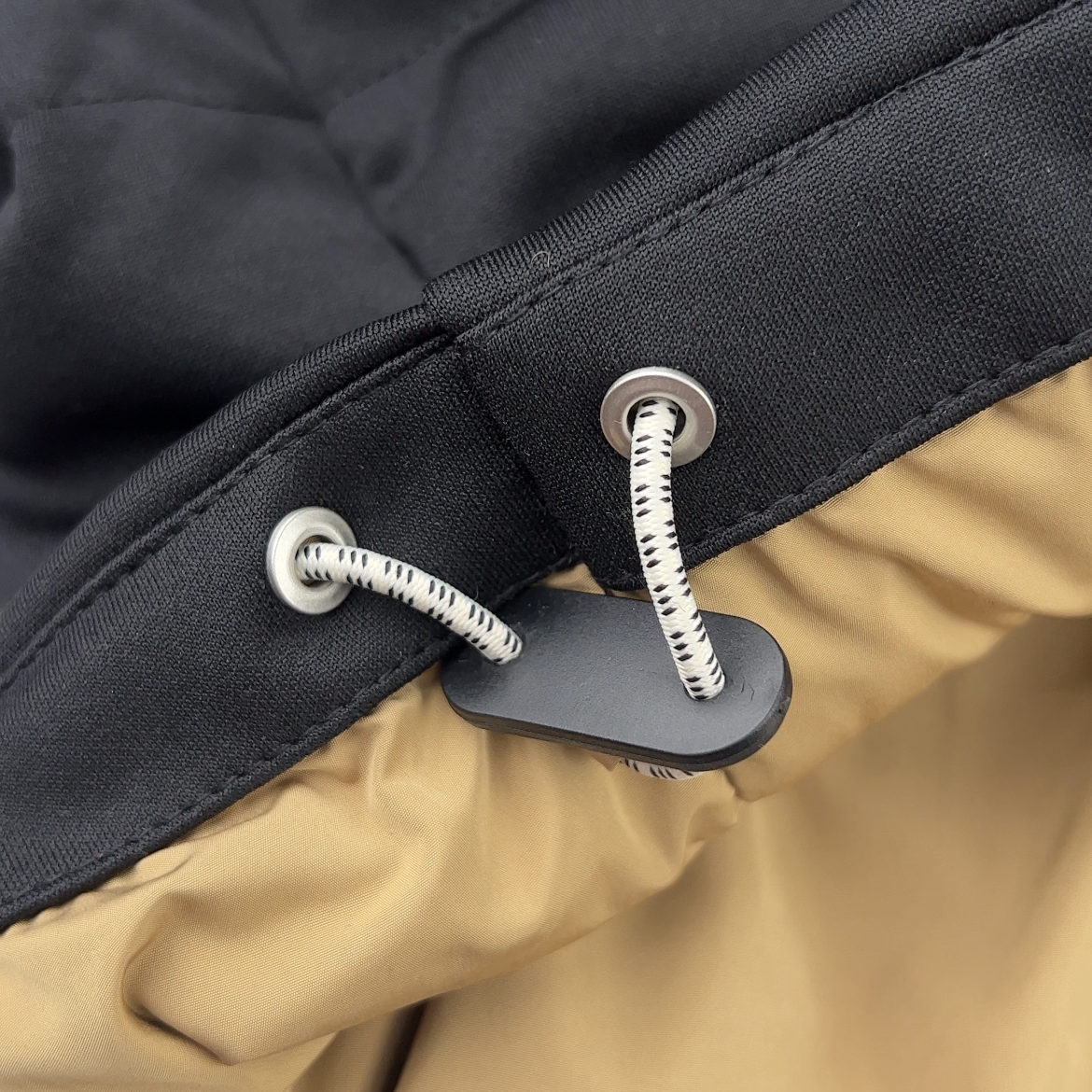 Moncler Genius x Palm Angels collaborative down jacket（G209L1A00019M1356999）