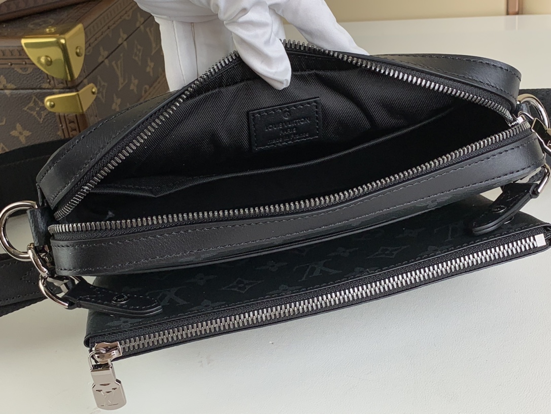 Louis Vuitton Monogram Eclipse Reverse Trio Messenger Shoulder Bag  (M69443）