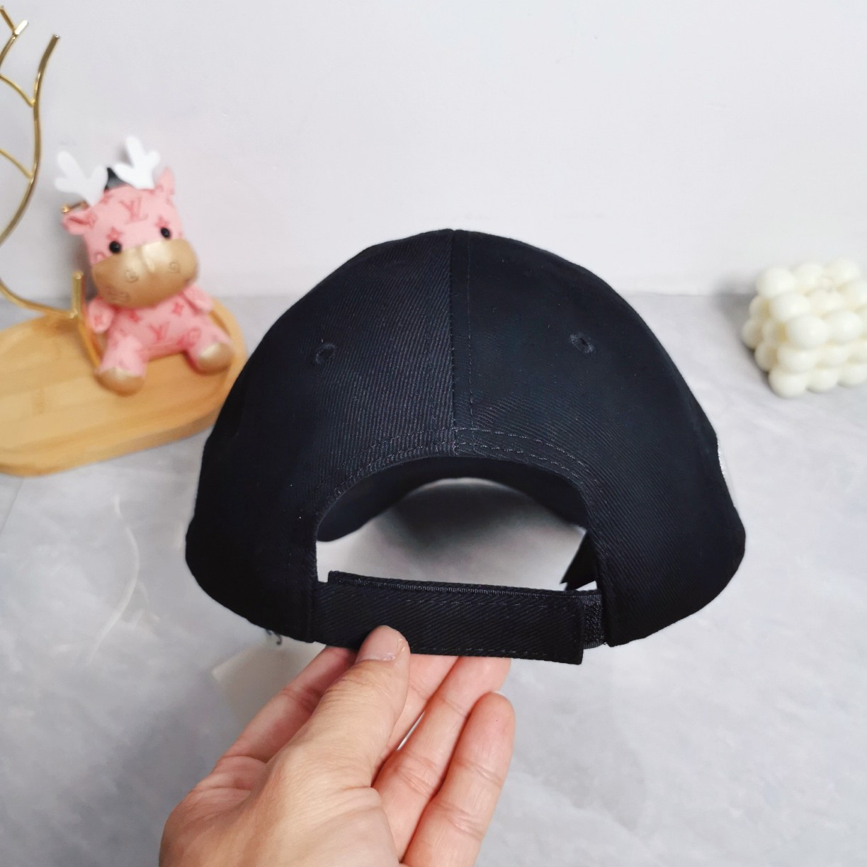 Balenciaga baseball cap（766860410b21702）