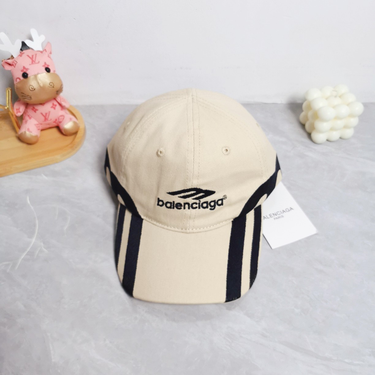 Balenciaga baseball cap（766860410b21702）