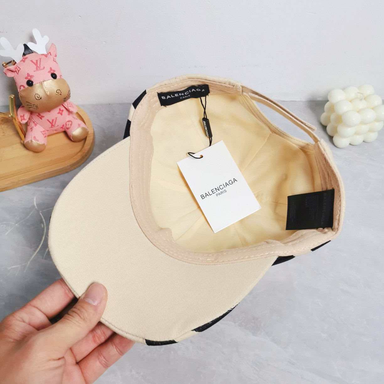 Balenciaga baseball cap（766860410b21702）