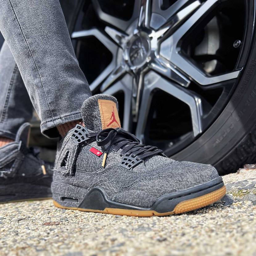 Nike × Levi's Air Jordan 4 