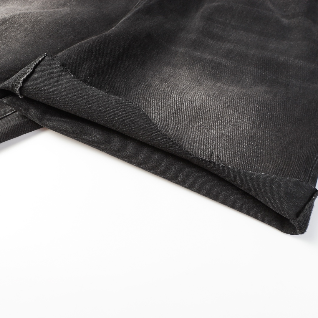 Balenciaga irregular shorts（719349TBP471270）