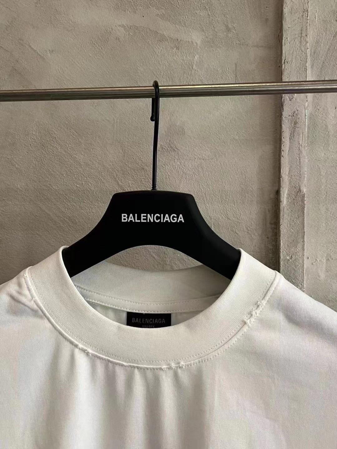 Balenciaga Men's Agaicnelab T-shirt Oversized Fit in Black（787349TRVA11576）