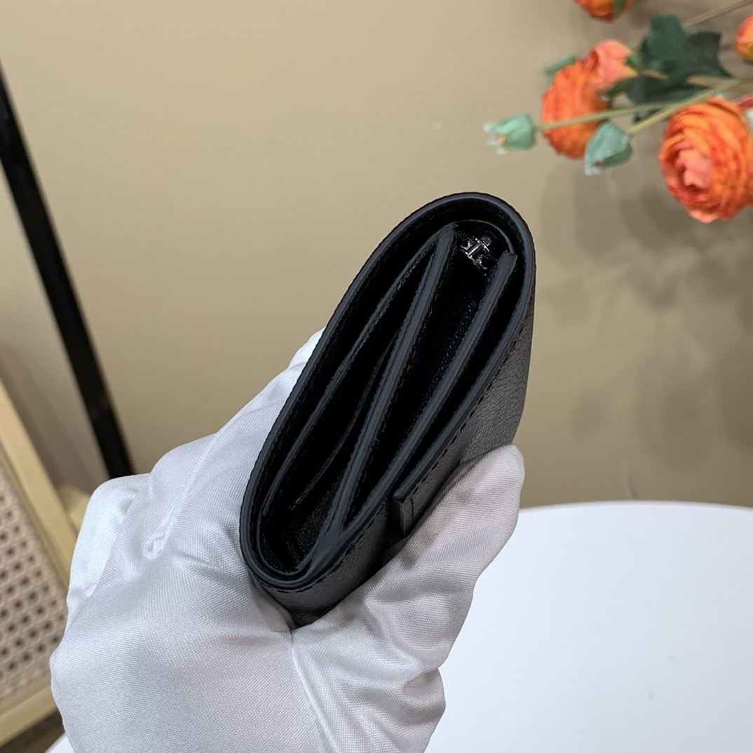 Louis Vuitton wallet （M12598）