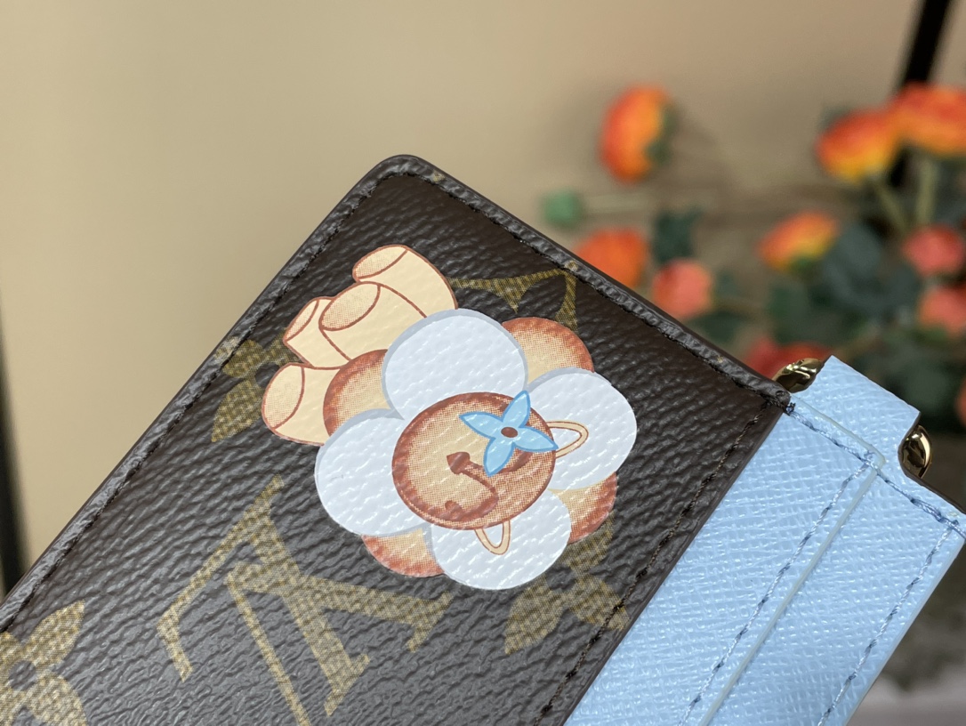 Louis Vuitton  Charms business card holder (M12227）